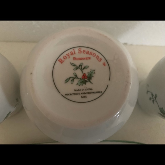 Christmas, 5 Peace Set Holly on Rim - Picture 5 of 15